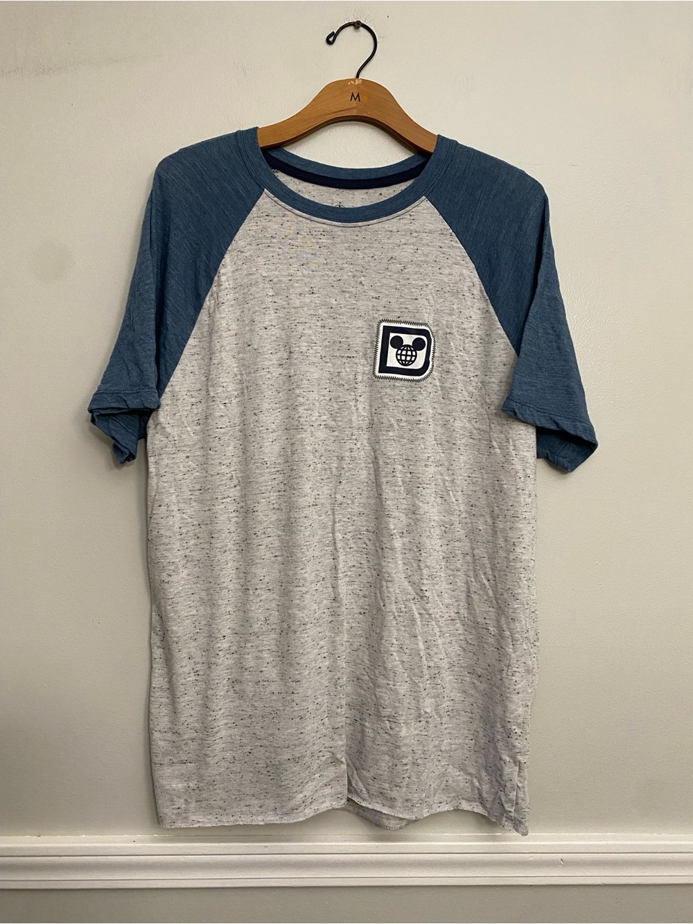 Men’s Disney World Exclusive T Shirt - L